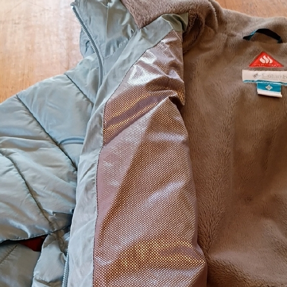 Columbia Women's Light Blue Quilted Puffer Jacket - Picture 10 of 14